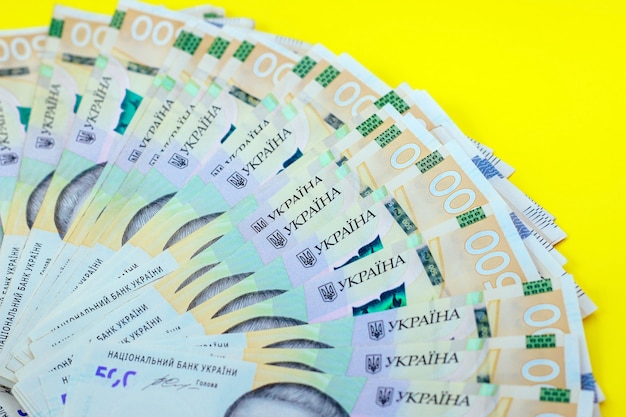 Лучшие места и платформы для обмена гривен на рубли